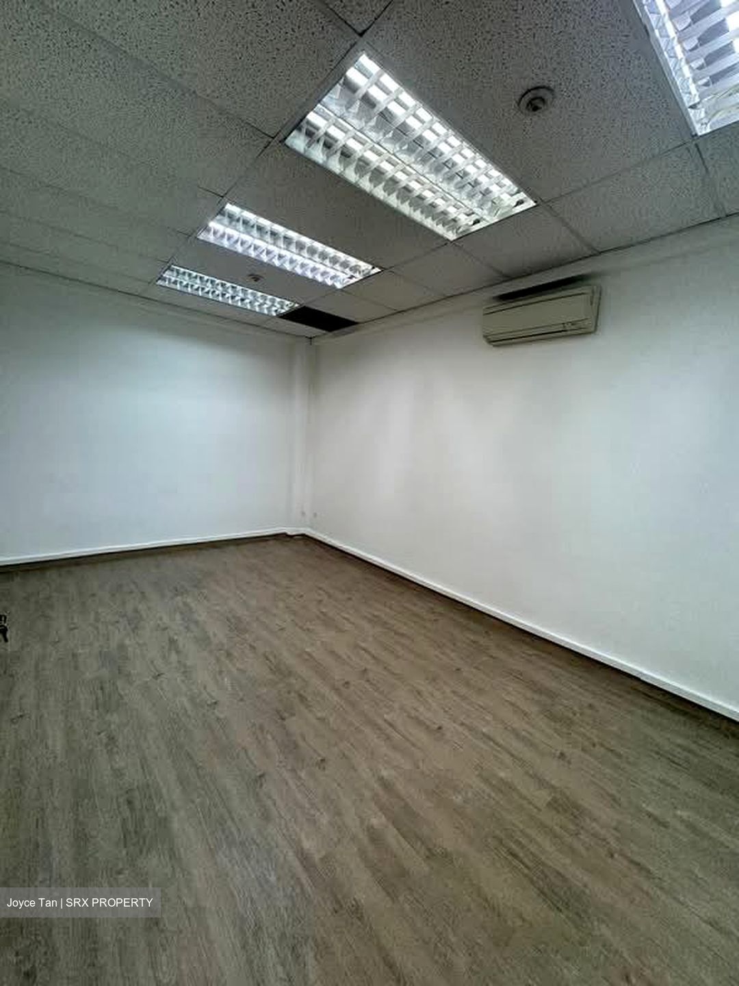 Manhattan House (D3), Office #575918051